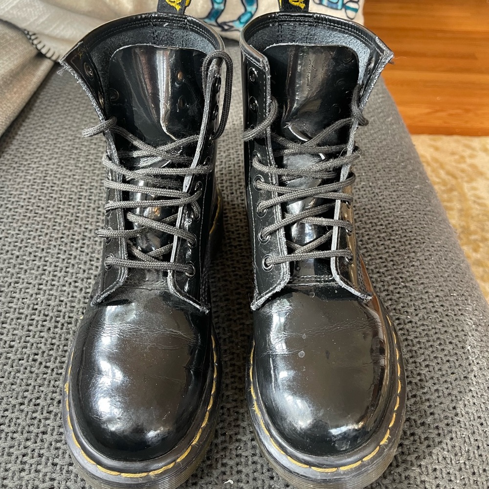 Dr. Martens - Picture 2 of 11